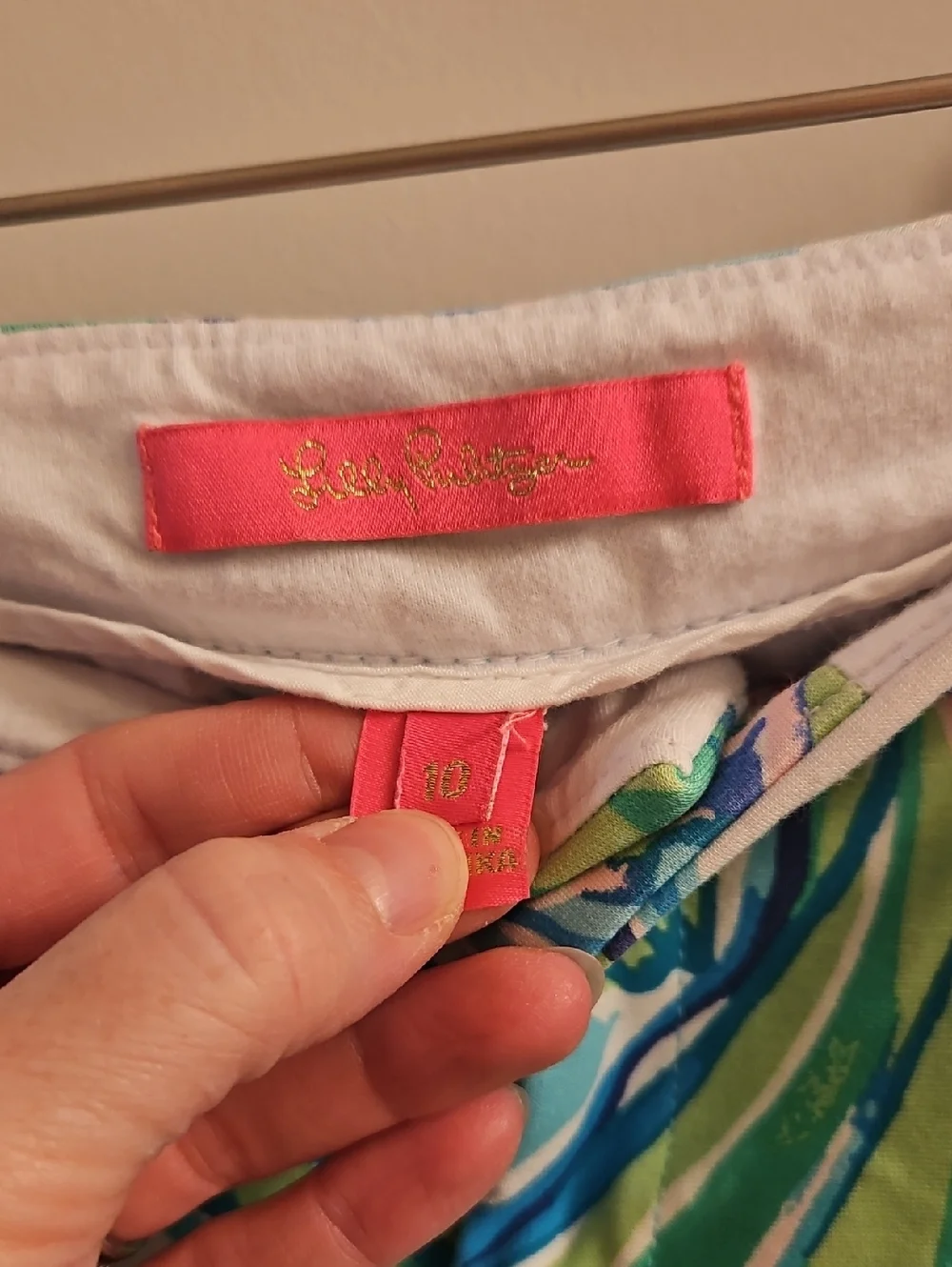 Lilly Pulitzer Turquoise Pink Green Floral Scallop Hem Shorts - Picture 4 of 11